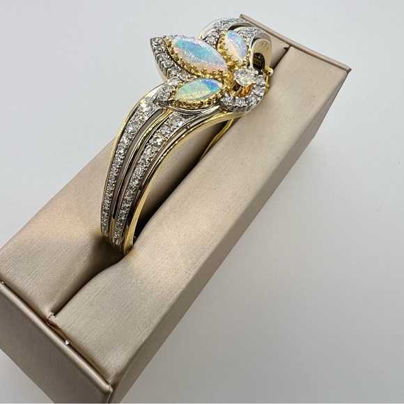 18k Yellow Gold Opal & Diamond Bangle Bracelet - Picture 4 of 8
